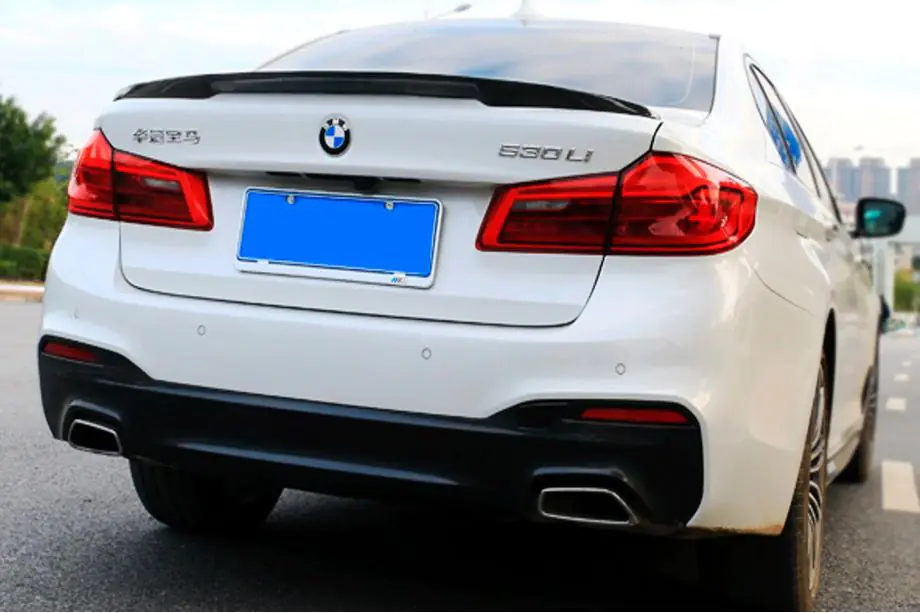 BMW 5-sarja G30/G31 2017–2023 Spoileri P-Style (kiiltomusta) Image