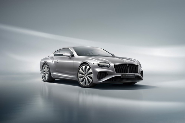 Bentley Continental GT 2025 koeajo: ylellisyyttä ja voimaa coupéssa