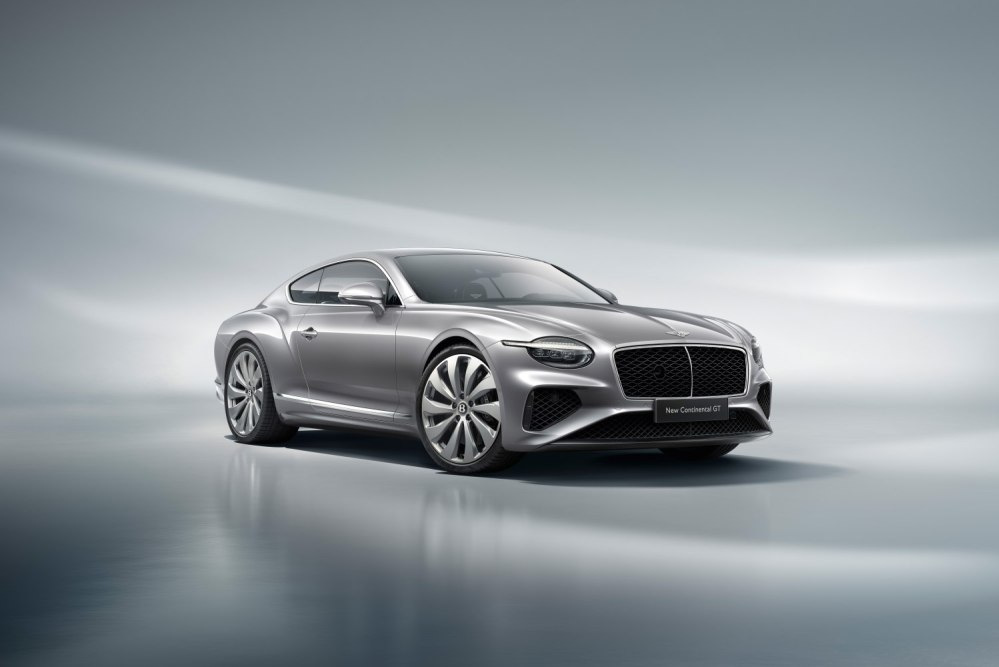 Bentley Continental GT 2025 koeajo: ylellisyyttä ja voimaa coupéssa