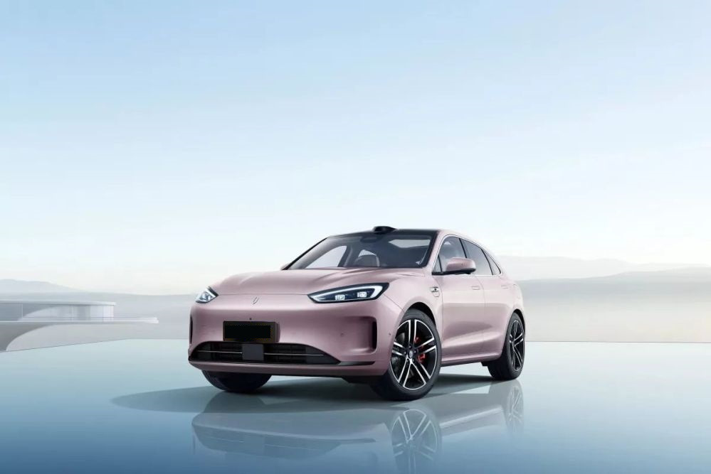 Koeajo: sähköinen Aito M5 EV 2025