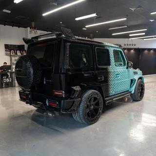 Facelift-sarja W465 2025 MNSR Carbon kuva 2