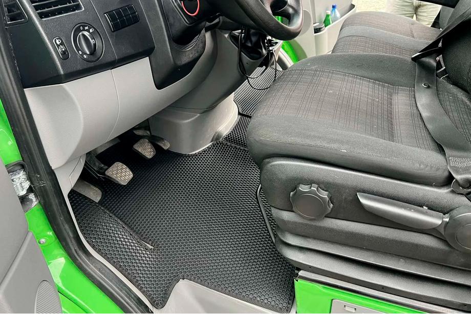 Mercedes Sprinter W906 2006–2018 Kumimatot Carsuit V1 (Musta) Kuva 1