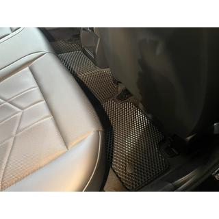 EVA-lattiamatot (G60/61, musta) BMW 5/i5 -sarja G60/G60E/G61 2023– kuva 3