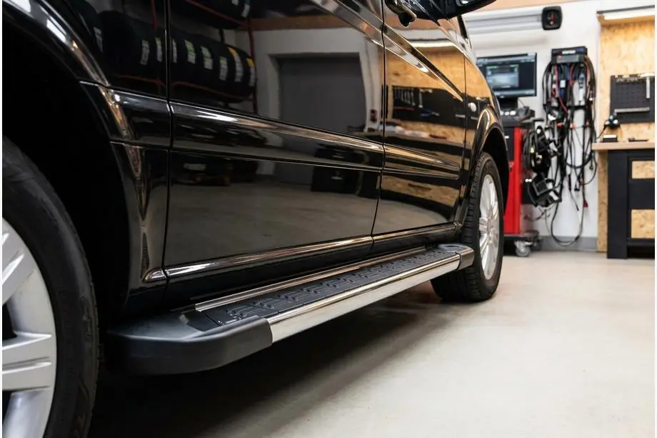 Mercedes Viano 2004–2014 RedLine V1 sivuportaat (2 kpl, alumiini) Image