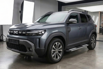 Dacia Duster 2024– Sivukynnykset Tayga Grey V2 (2 kpl, alumiini) kuva 1