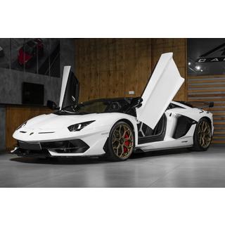 Bodykit-sarja SVJ Carbon kuva 1