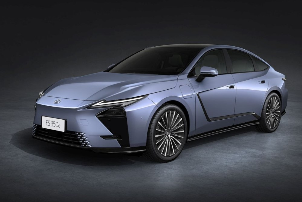 Koeajo: Lexus ES:n 8. sukupolvi (2025)