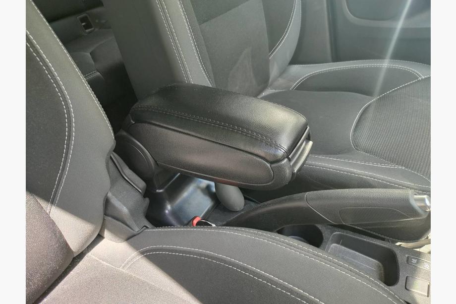Renault Clio IV 2012–2019 Käsinoja V1 (mukitelineeseen) Image