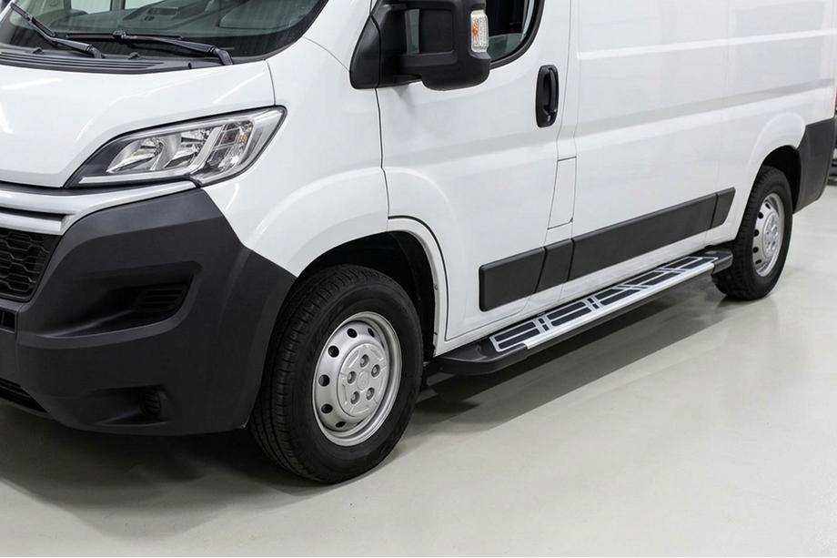 Fiat Ducato 2006–2025 Sunrise sivuportaat (2 kpl, alumiini) Image