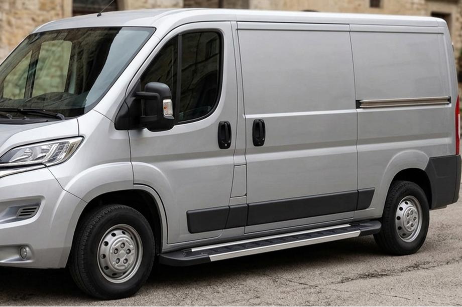 Fiat Ducato 2006–2025 RedLine V1 sivuportaat (2 kpl, alumiini) Image