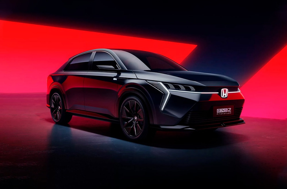 Honda e:NS2 -koeajo: moderni sähköinen crossover
