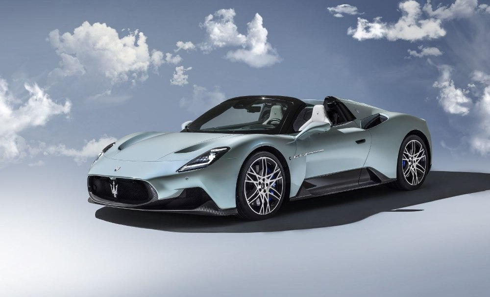 Koeajo: Maserati MC20 Cielo – tyylikäs roadster kilpa-auton hengellä