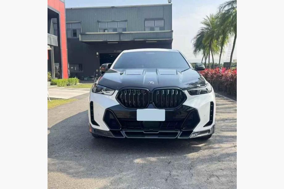 BMW X6 G06 2019–2027 Carbon LMC korisarja (2023- ) Image