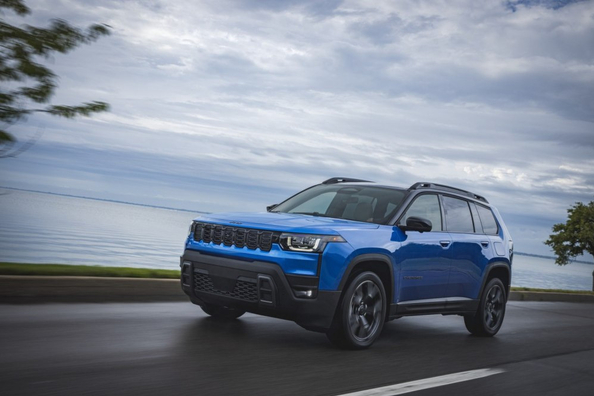 Jeep Cherokee 2025 (6. sukupolvi) -koeajo: legendan paluu