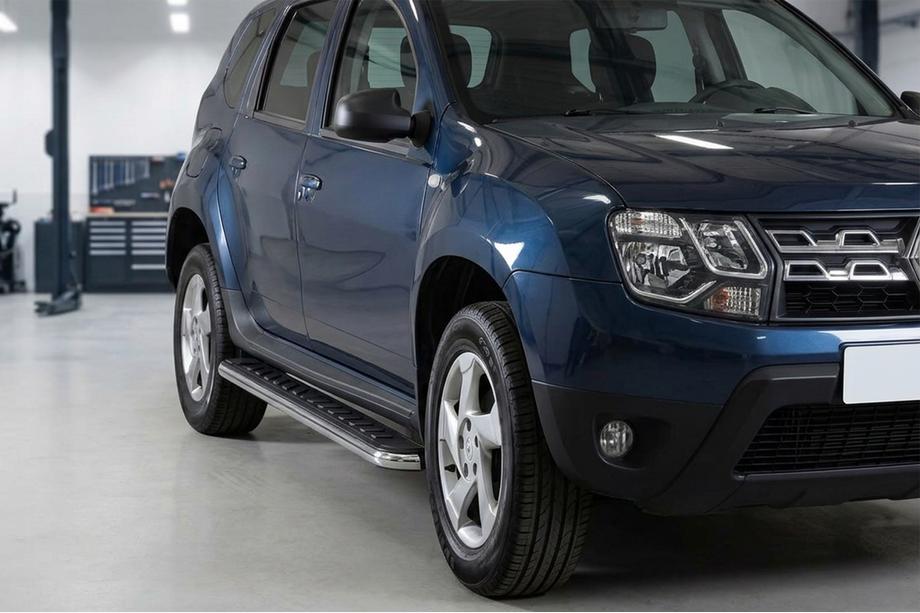 Dacia Duster 2008–2018 Maydos V1 sivuportaat (2 kpl, alumiini ↗ ruostumaton teräs) Image