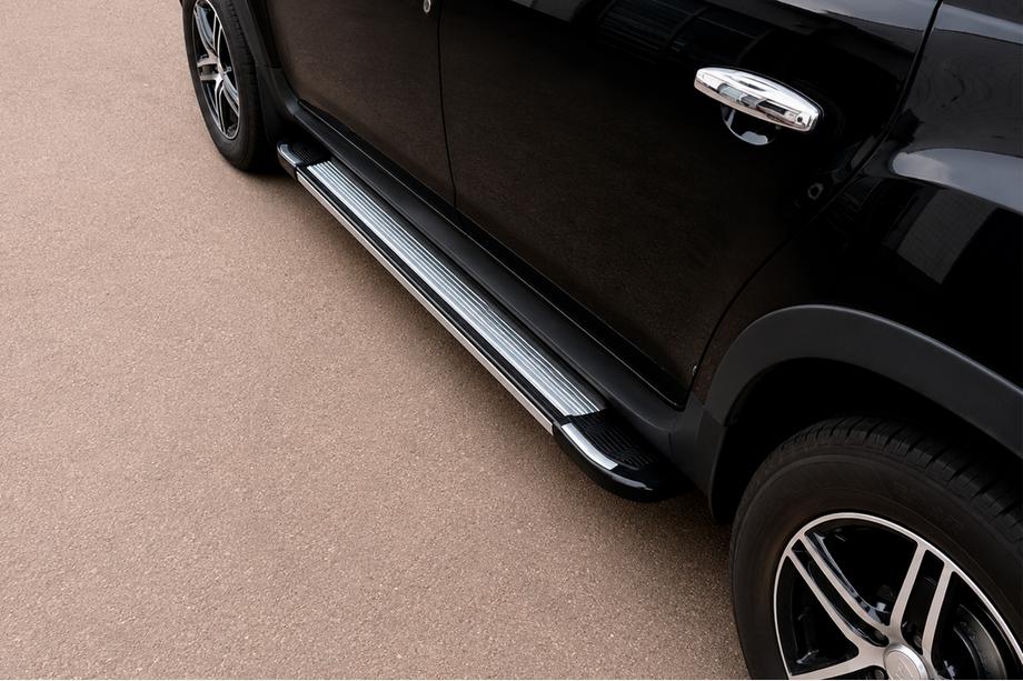 Dacia Duster 2008–2018 Rainbow sivuportaat (2 kpl, alumiini) Image