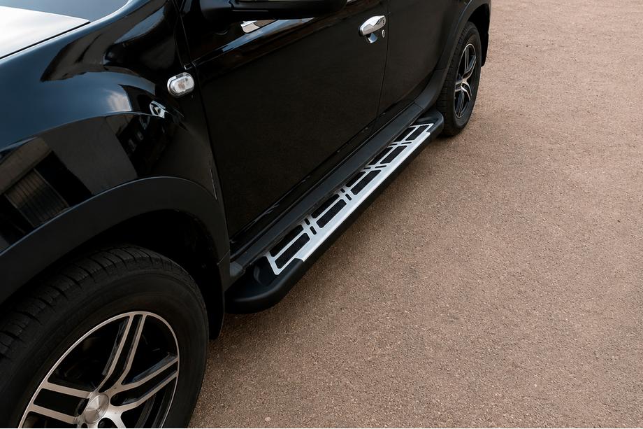 Renault Duster 2008–2017 Sunrise sivuportaat (2 kpl, alumiini) Image