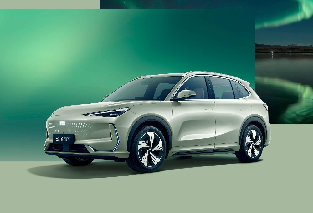 Geely Galaxy E5 -koeajo: moderni sähköinen crossover