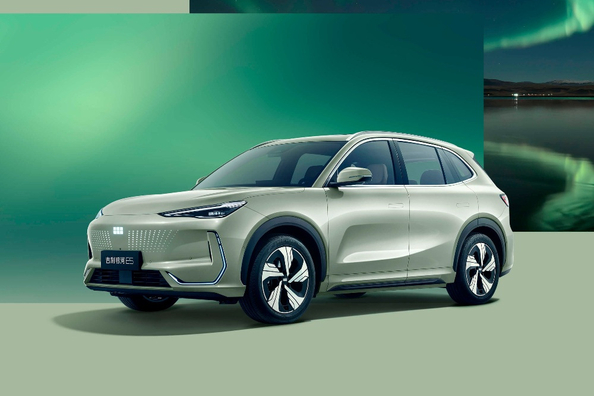 Geely Galaxy E5 -koeajo: moderni sähköinen crossover