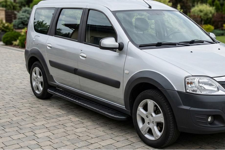 Dacia Logan MCV 2004–2014 Sivuporrast Bosphorus Black (2 kpl, alumiini) Image