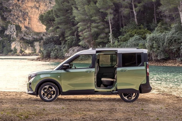 Toisen sukupolven Ford Tourneo Courier: kompakti tila-auto