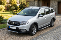 Dacia Logan MCV 2013–2020 RedLine V1 sivuportaat (2 kpl, alumiini) kuva 1
