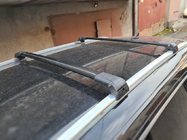 Audi Q7 2005–2015 Kattotelineen poikkitangot integroituihin kattokaiteisiin, lukittavat WingCarrier V2 (2 kpl) Musta kuva 1