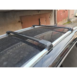 Kattotelineen poikkitangot integroituihin kattokaiteisiin, lukittavat WingCarrier V2 (2 kpl) Audi Q7 2005–2015 kuva 1