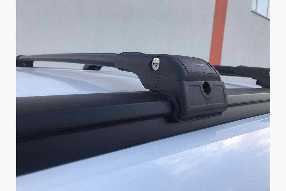 Dacia Lodgy 2012–2022 Kattotelineen poikkitangot integroituihin kattokaiteisiin, lukittavat WingCarrier V2 (2 kpl) Kuva 22