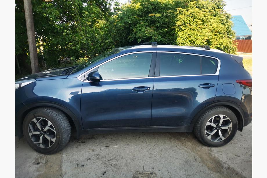 Kia Sportage 2015–2021 Kattotelineen poikkitangot integroituihin kattokaiteisiin, lukittavat WingCarrier V2 (2 kpl) Harmaa Image