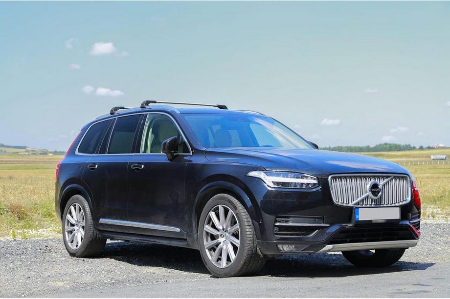 Volvo XC90 2015– Kattotelineen poikkitangot integroituihin kattokaiteisiin, lukittavat WingCarrier V2 (2 kpl) Harmaa Image