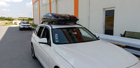 BMW 5-sarja F10/F11 2010–2016 Kattotelineen poikkitangot integroituihin kattokaiteisiin, lukittavat WingCarrier V2 (2 kpl) Harmaa kuva 17