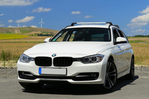 BMW 5-sarja F10/F11 2010–2016 Kattotelineen poikkitangot integroituihin kattokaiteisiin, lukittavat WingCarrier V2 (2 kpl) Harmaa kuva 20