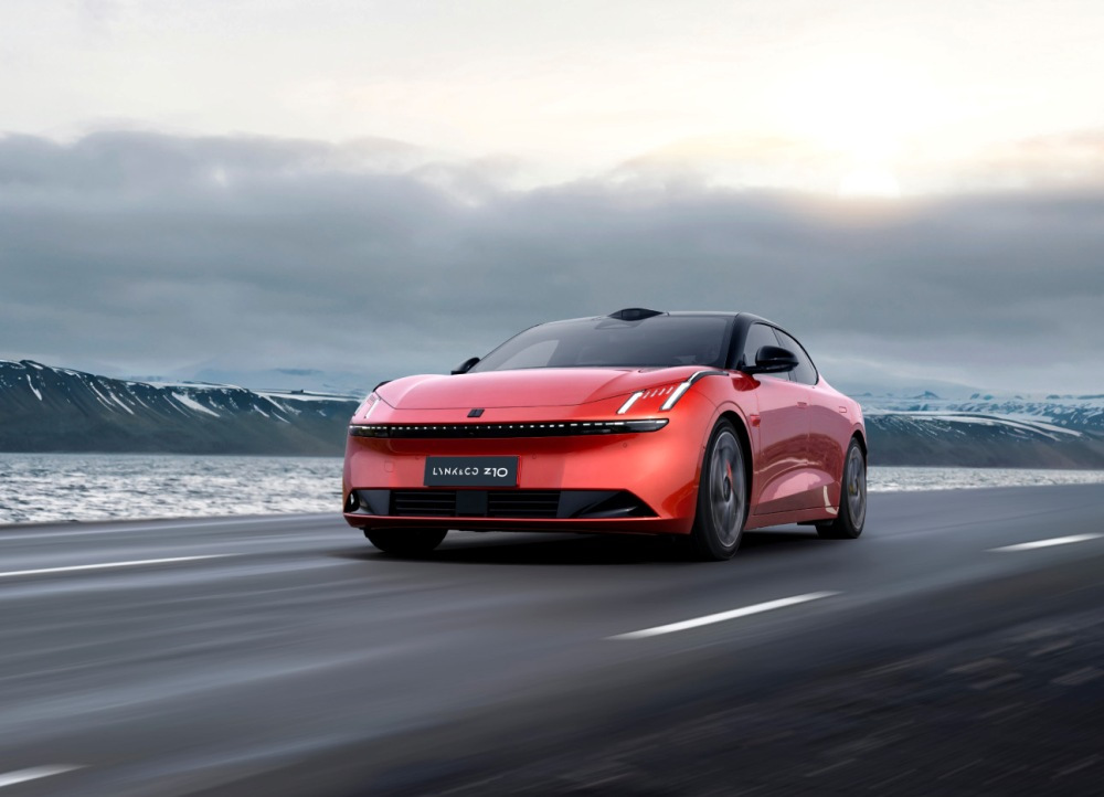 Lynk & Co Z10 -koeajo: Teknologinen lippulaiva gran turismo -hengellä