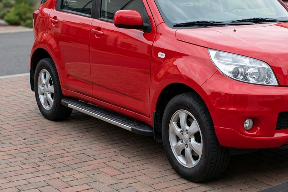 Daihatsu Terios 2006–2017 Duru sivuastinlaudat (2 kpl, alumiini) Image