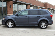 Fiat Freemont 2011–2016 RedLine V1 sivuportaat (2 kpl, alumiini) kuva 1