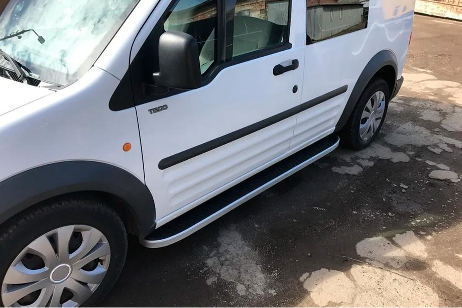 Ford Connect 2006–2009 Tayga sivuastinlaudat (2 kpl, alumiini) Vakiokiinnityssarja Kuva 3
