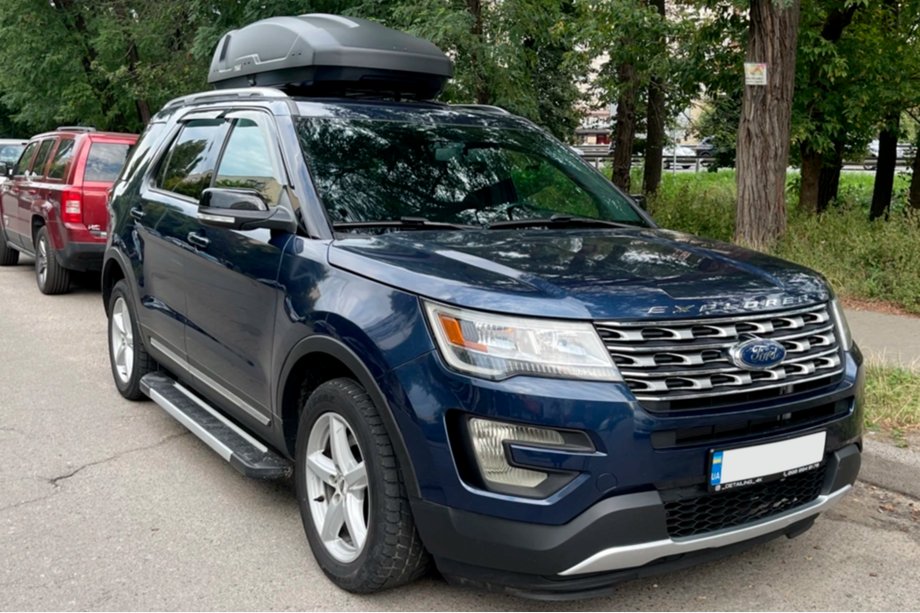 Ford Explorer 2011–2019 RedLine V1 sivuportaat (2 kpl, alumiini) Image