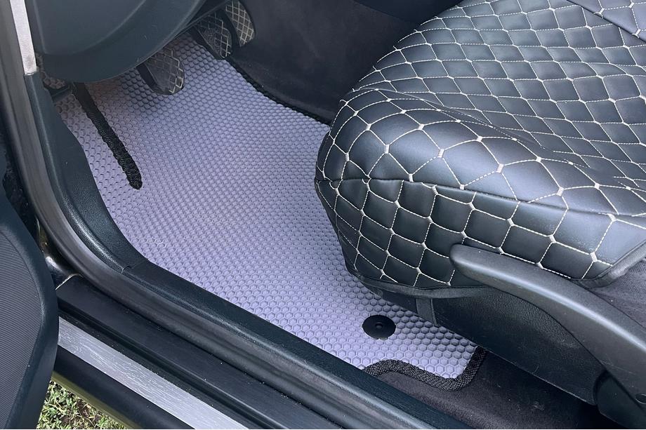 Audi A4 B5 1994–2001 Kumimatot Carsuit (Avant, harmaa) Image