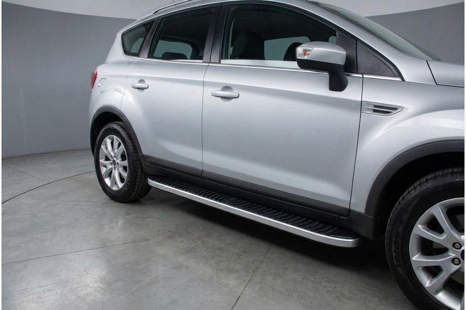Ford Kuga 2008–2013 Tayga Grey -sivuaskelmat (2 kpl, alumiini) Image