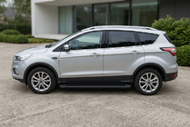 Ford Kuga/Escape 2013–2019 Allmond Black sivuportaat (2 kpl, alumiini) kuva 1