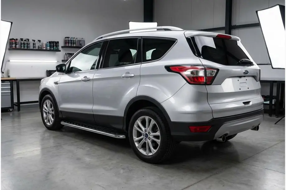Ford Kuga/Escape 2013–2019 Maydos V1 sivuportaat (2 kpl, alumiini ↗ ruostumaton teräs) Image