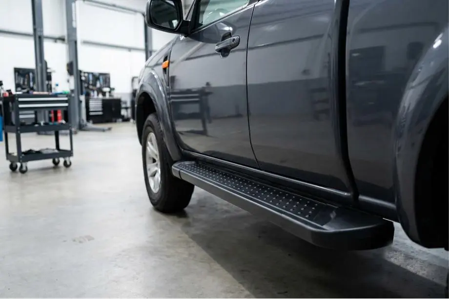 Ford Ranger 2007–2011 Allmond Black sivuportaat (2 kpl, alumiini) Image