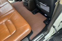 Toyota Land Cruiser 200 2007–2021 Kumimatot Carsuit (2007-2012, ruskea) kuva 8