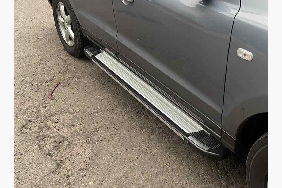 Hyundai Santa Fe 1 2000–2006 Rainbow sivuportaat (2 kpl, alumiini) Kuva 1