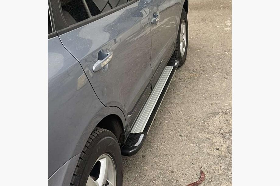 Hyundai Santa Fe 1 2000–2006 Rainbow sivuportaat (2 kpl, alumiini) Kuva 3