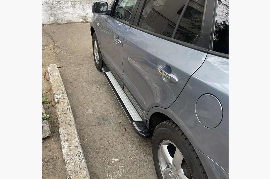 Hyundai Santa Fe 1 2000–2006 Rainbow sivuportaat (2 kpl, alumiini) Kuva 2