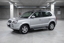 Hyundai Tucson JM 2004– RedLine V1 sivuportaat (2 kpl, alumiini) kuva 1