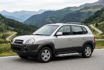 Hyundai Tucson JM 2004– Rainbow sivuportaat (2 kpl, alumiini) kuva 1
