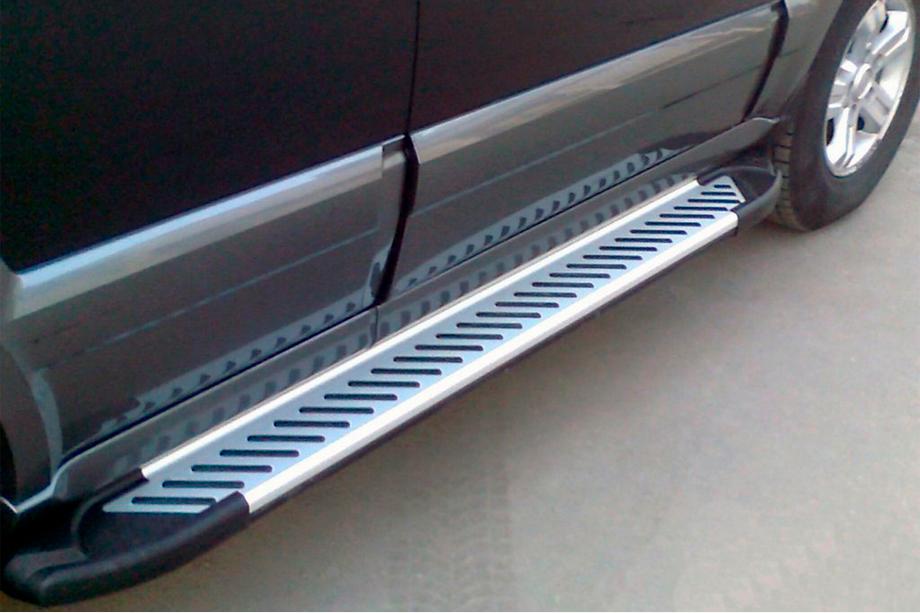 Kia Sorento I BL 2002–2009 Line-sivuporrassarja (2 kpl, alumiini) Image
